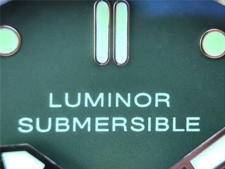 PAM 382 Luminor Submersible