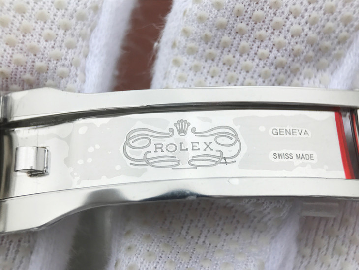 Replica Rolex Sea-Dweller 126600 Clasp Engravings