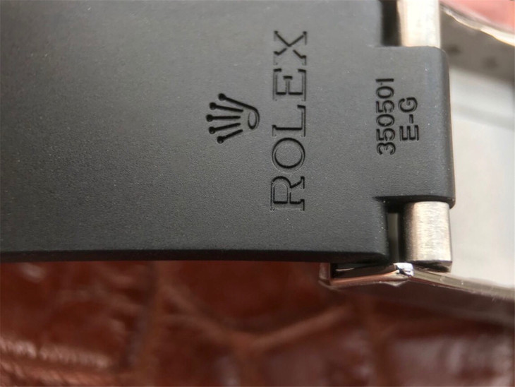 Rolex Rubber Band Close-up
