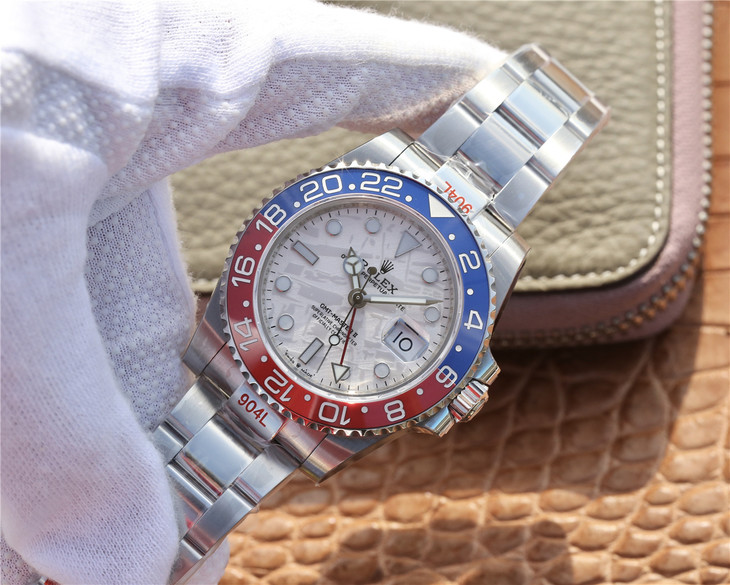 Replica Rolex GMT-Master II Blue Red Watch