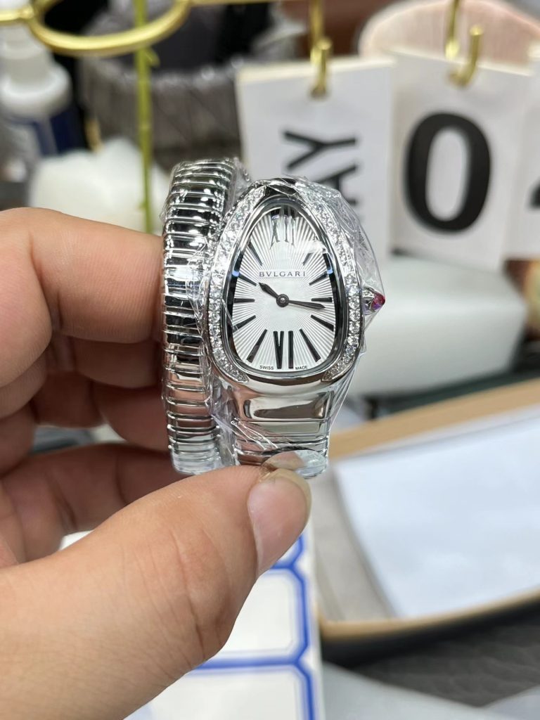 Replica Bvlgari Serpenti Quartz