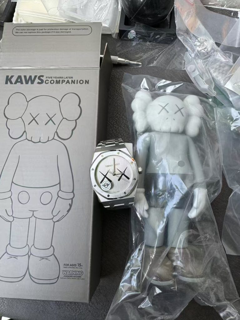Replica Audemars Piguet Royal Oak KAWS