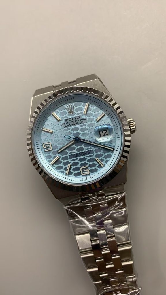 Replica Rolex Land-Dweller 127336